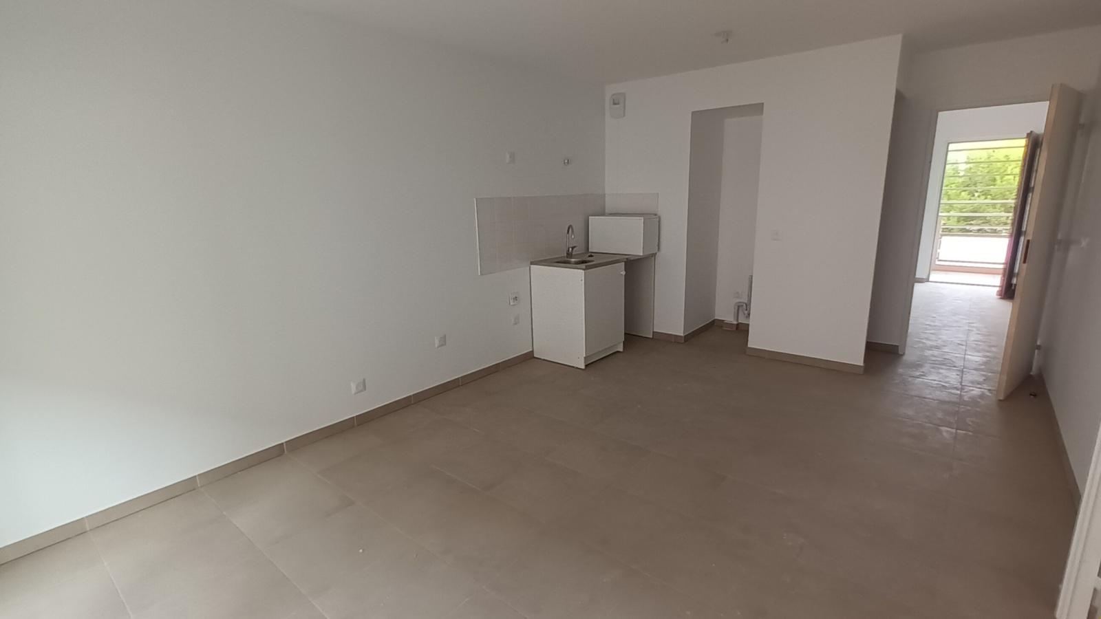 
																																							2 pièces – 
																																						1er étage – 43m² - 899,42 € - Photo #1