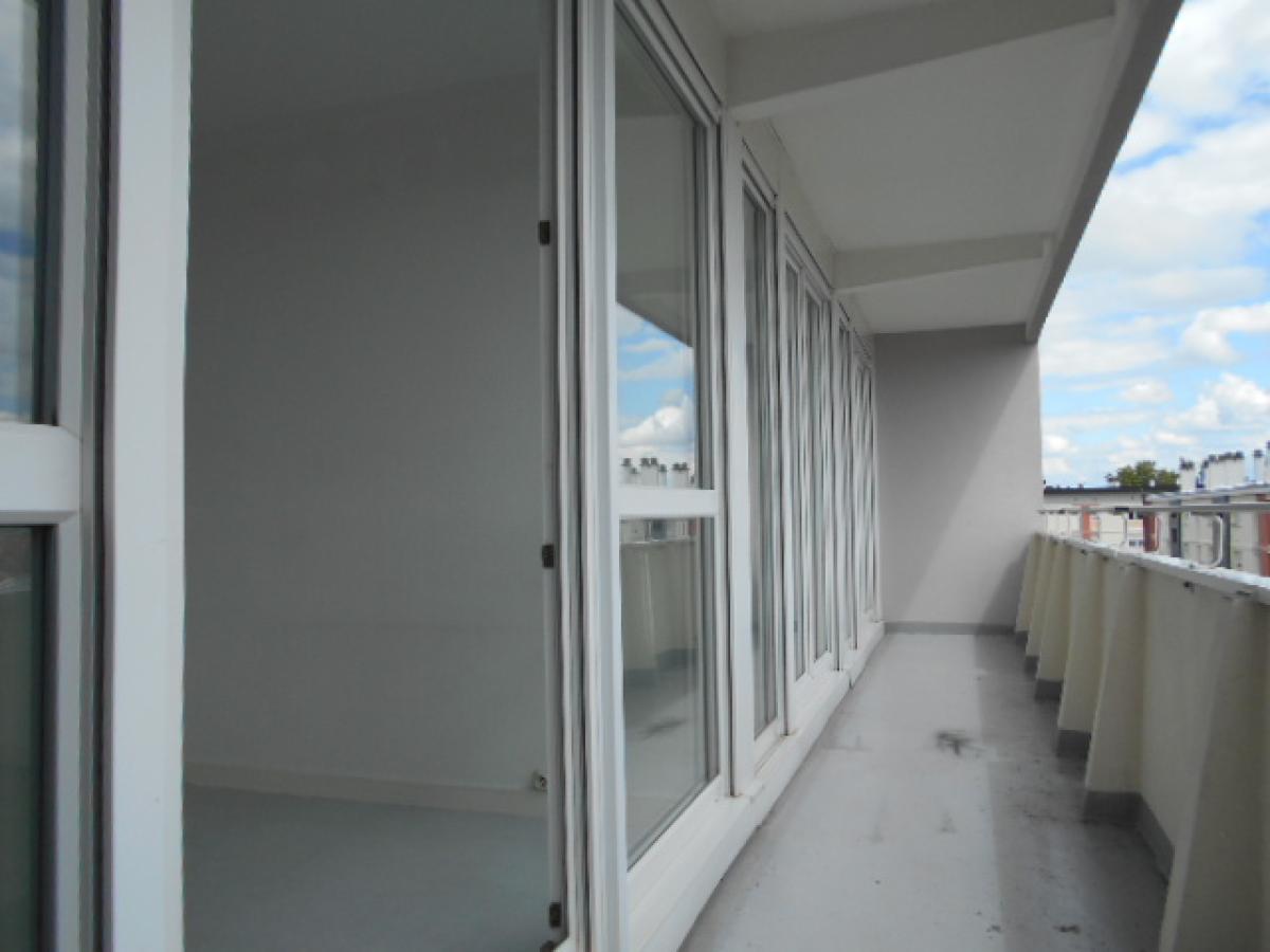 
																			3 pièces - 
																		3ème étage - 63m² - 646,01 € - Photo #0