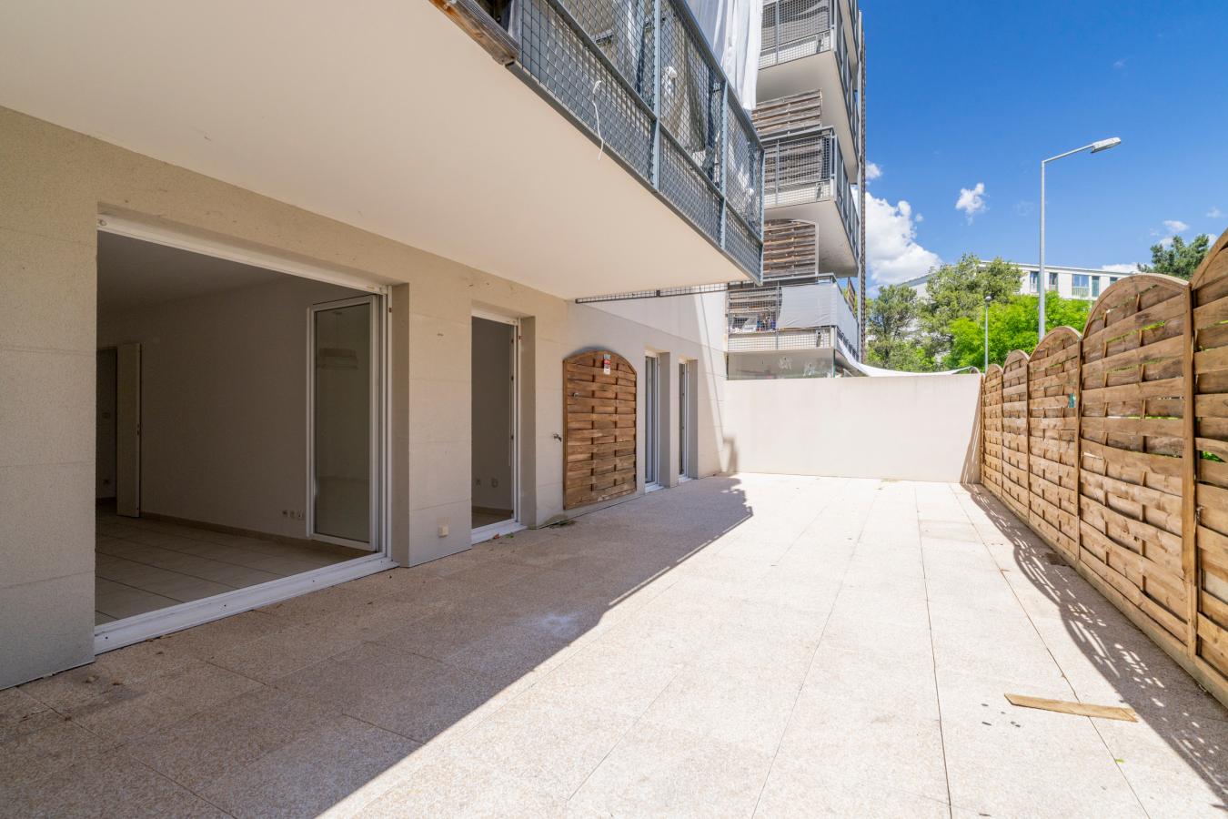 
																			3 pièces - 
																		RDC - 65m² - 202 300 € - Photo #2