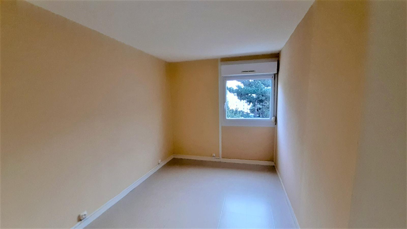 
																																							4 pièces - 
																																						3ème étage - 76m² - 106 400 € - Photo #4