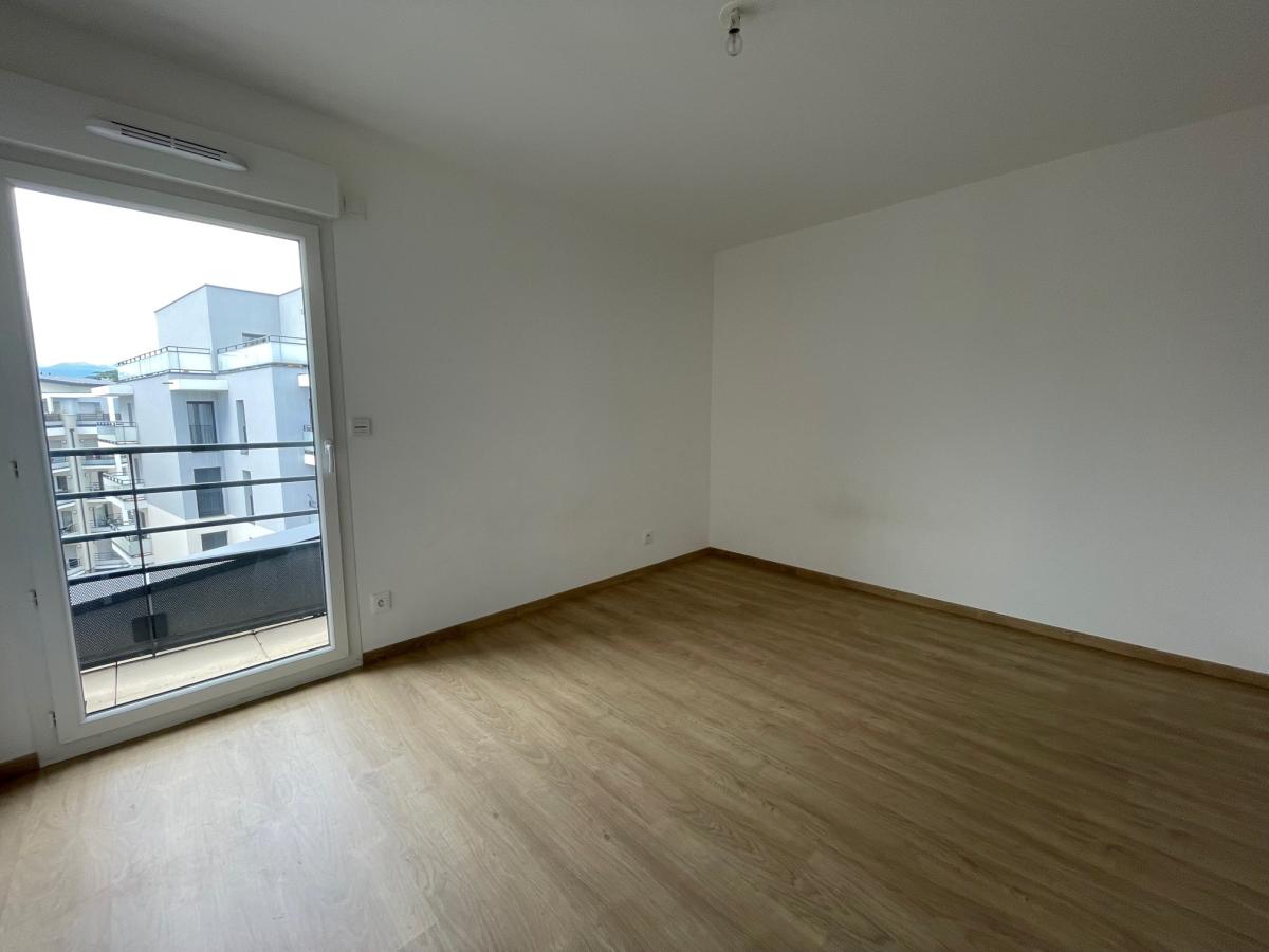 
																																							3 pièces - 
																																						5ème étage - 57m² - 1 146,14 € - Photo #5