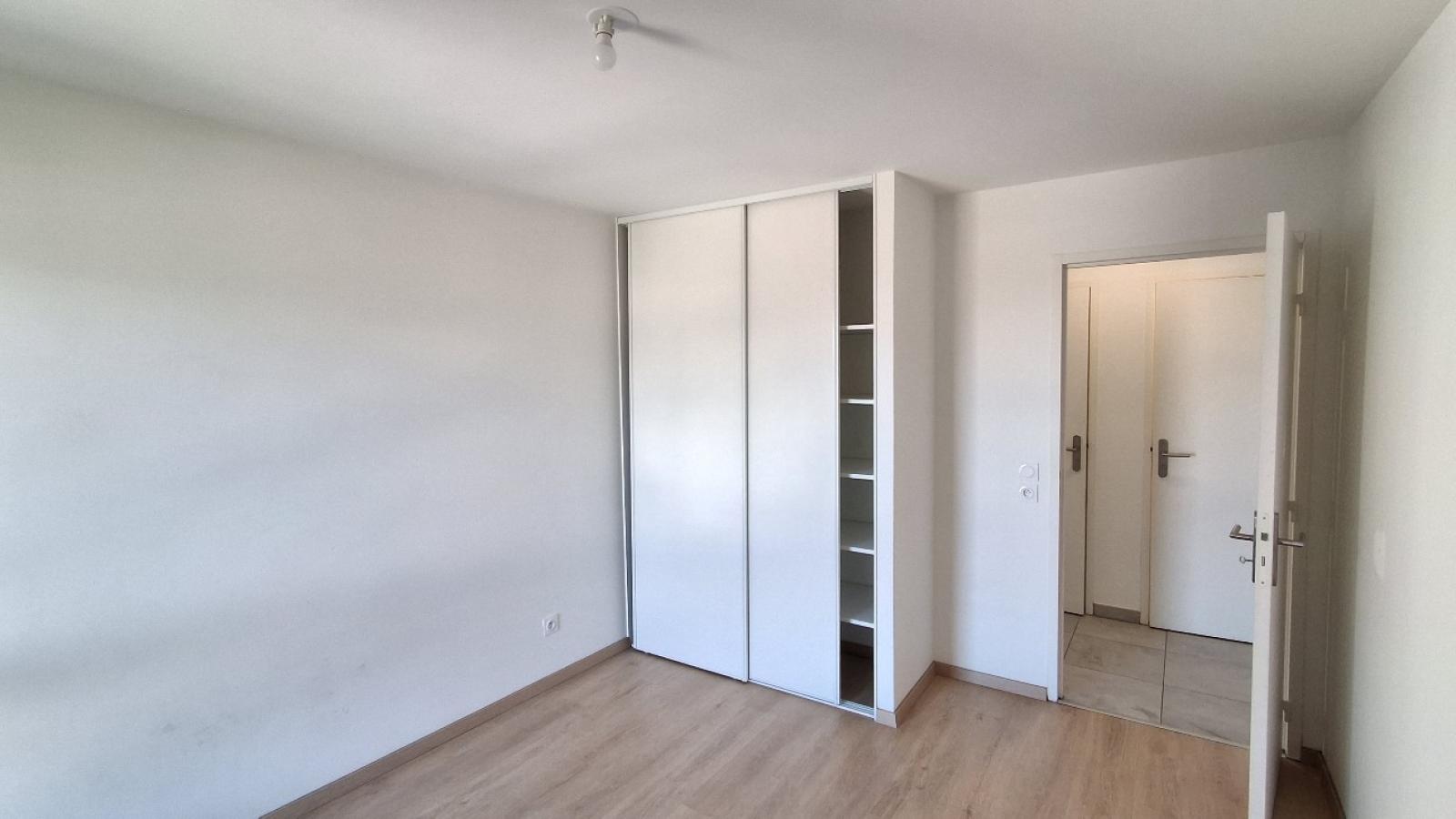 
																																							3 pièces - 
																																						4ème étage - 65m² - 824,82 € - Photo #3