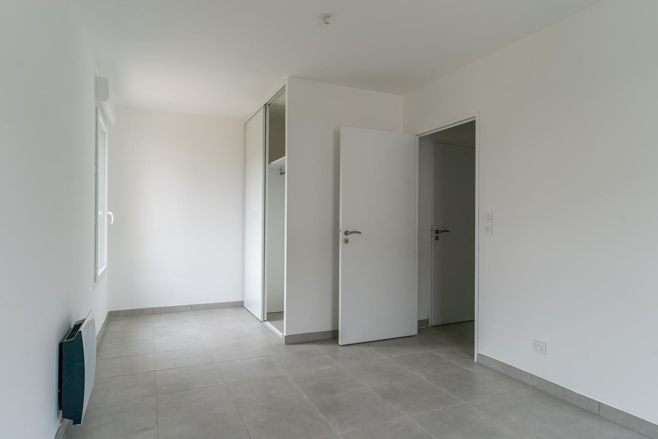 
																																							3 pièces - 
																																						RDC - 77m² - 1 095,52 € - Photo #7
