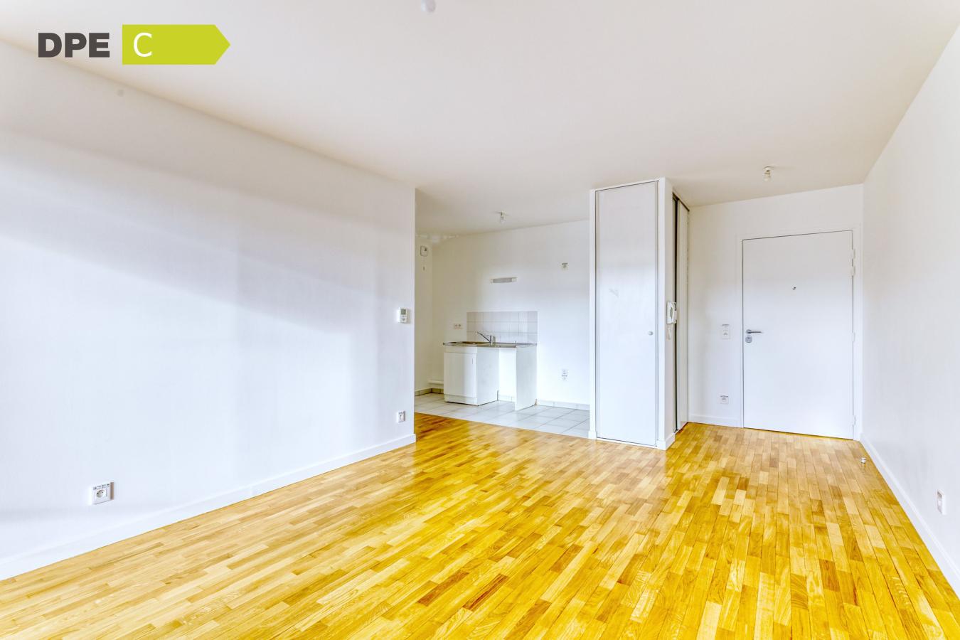 
																																							3 pièces - 
																																						3ème étage - 59m² - 197 900 € - Photo #7