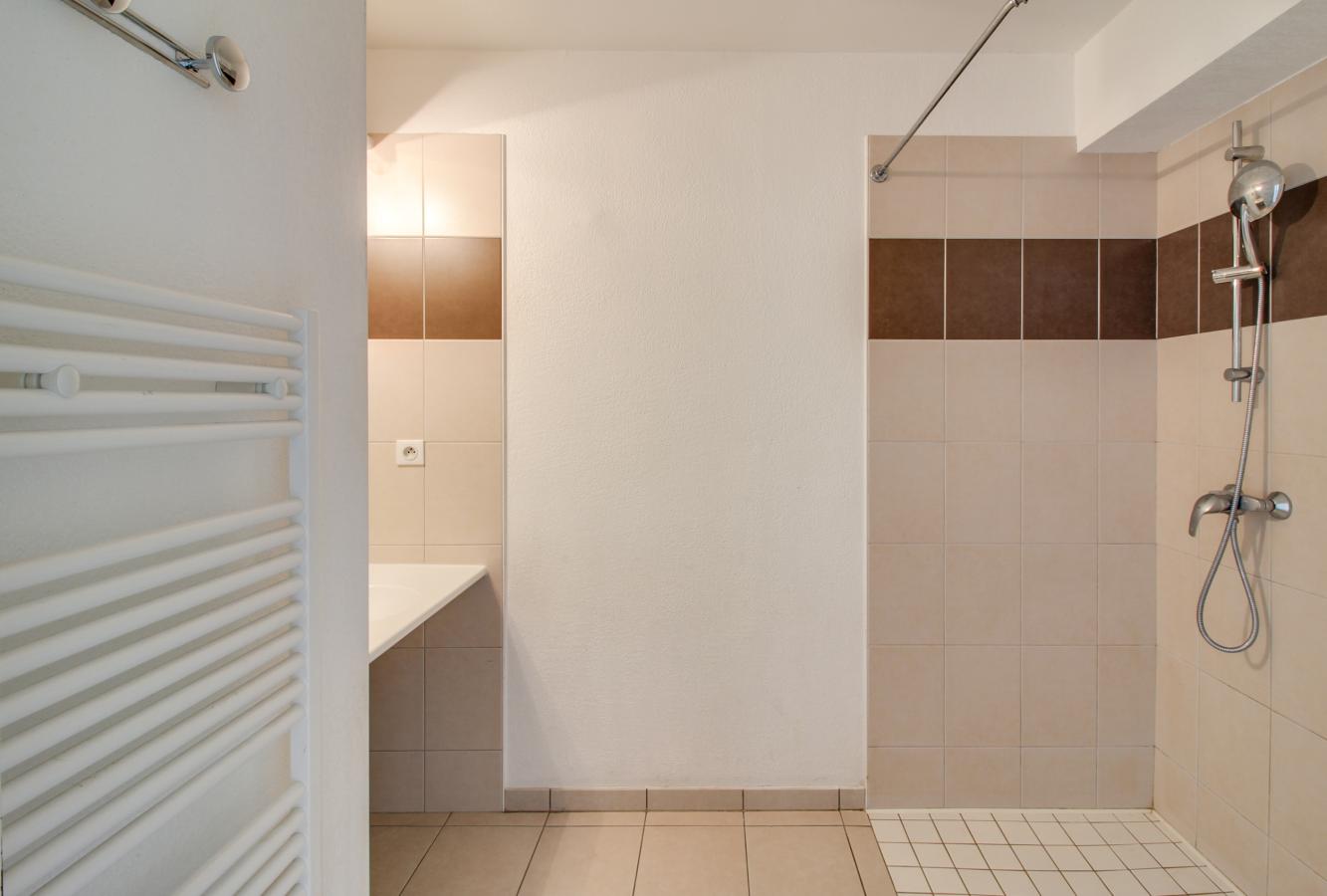 5 pièces - RDC - 108m² - 983,78 € - Photo #5