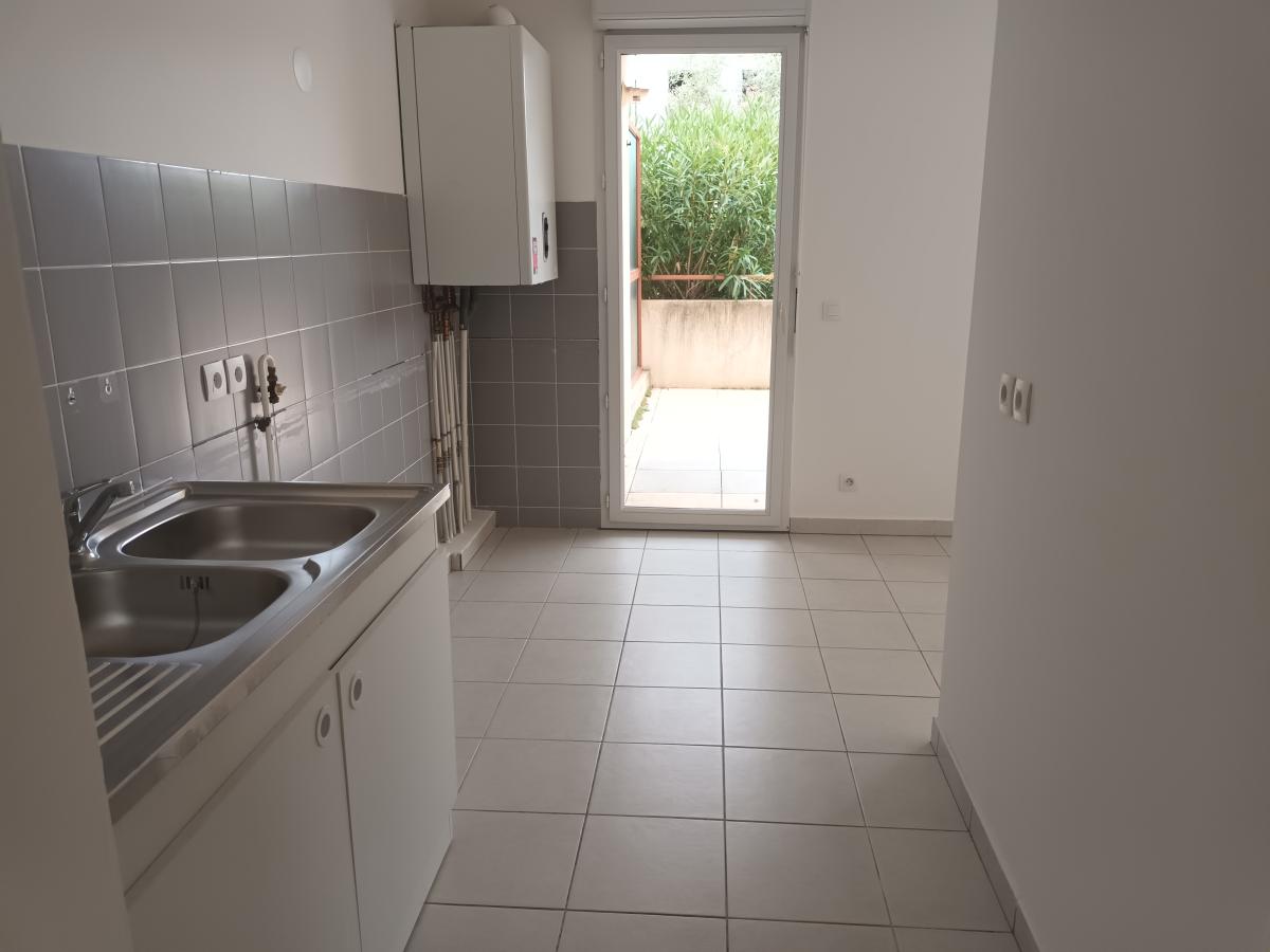 4 pièces - RDC - 76m² - 1 429,64 € - Photo #3