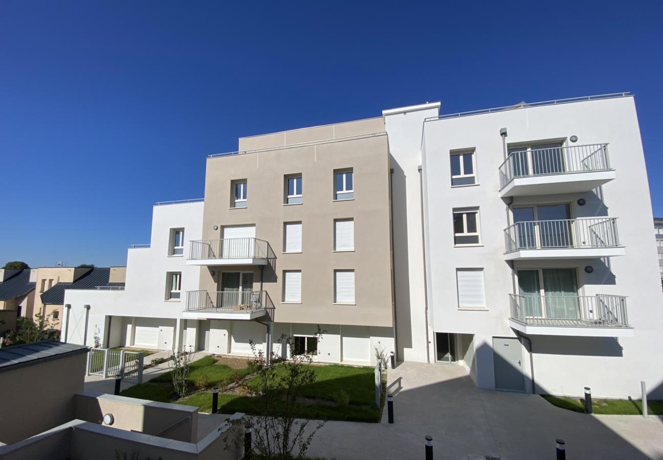 
																			4 pièces - 
																		3ème étage - 90m² - 993,05 € - Photo #7