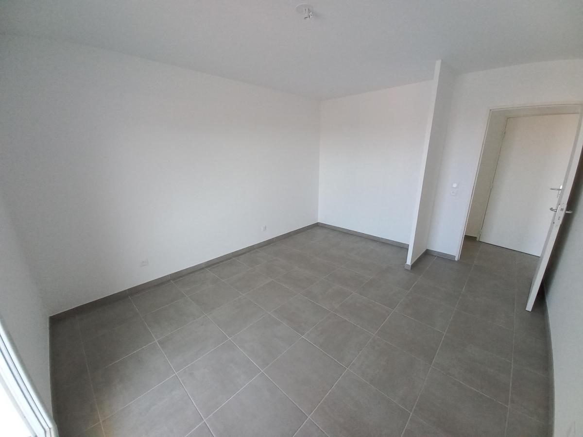 
																																							3 pièces - 
																																						4ème étage - 61m² - 1 154,33 € - Photo #3