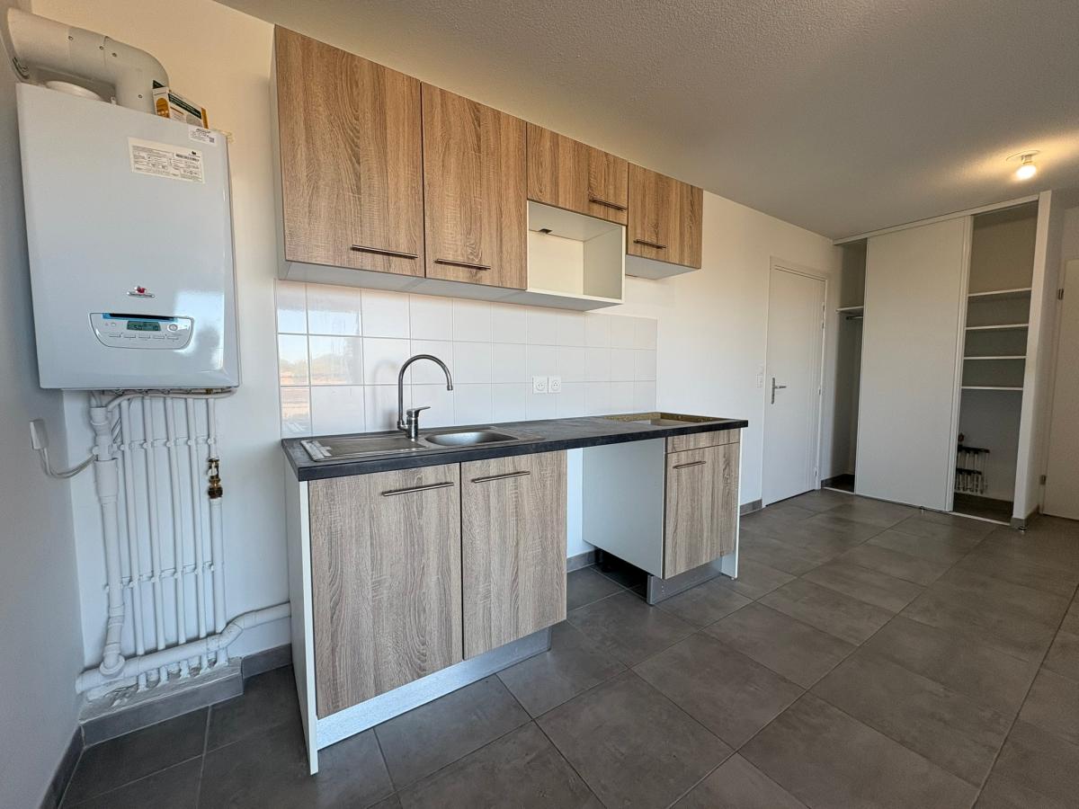 
																																							3 pièces - 
																																						1er étage - 65m² - 721,17 € - Photo #3