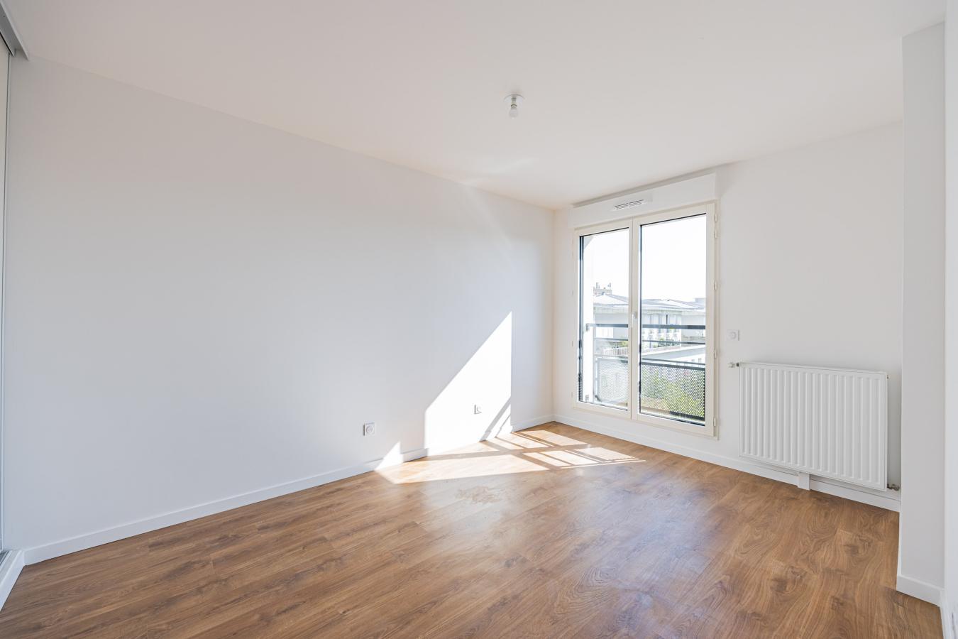 
																			5 pièces - 
																		4ème étage - 98m² - 1 850,93 € - Photo #3