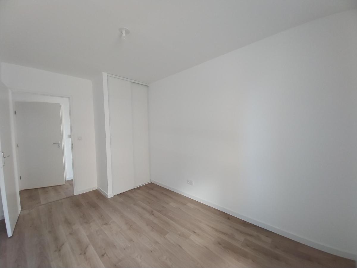 
																																							3 pièces - 
																																						3ème étage - 62m² - 793,39 € - Photo #4