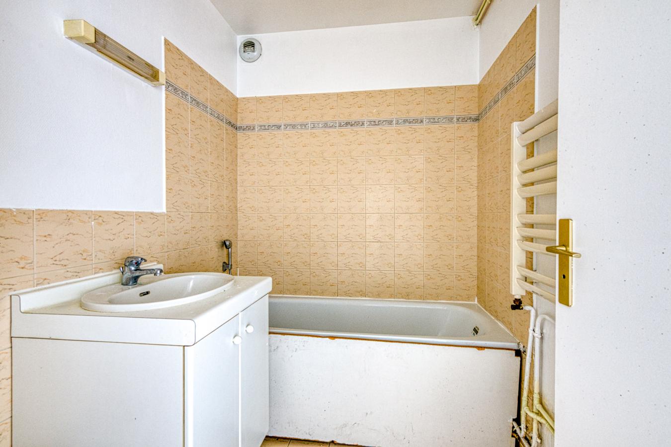 
																			4 pièces - 
																		1er étage - 84m² - 370 000 € - Photo #6