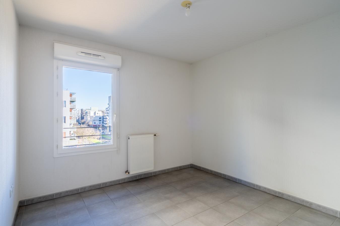 
																			3 pièces – 
																		4ème étage – 0m² - 245 000 € - Photo #4