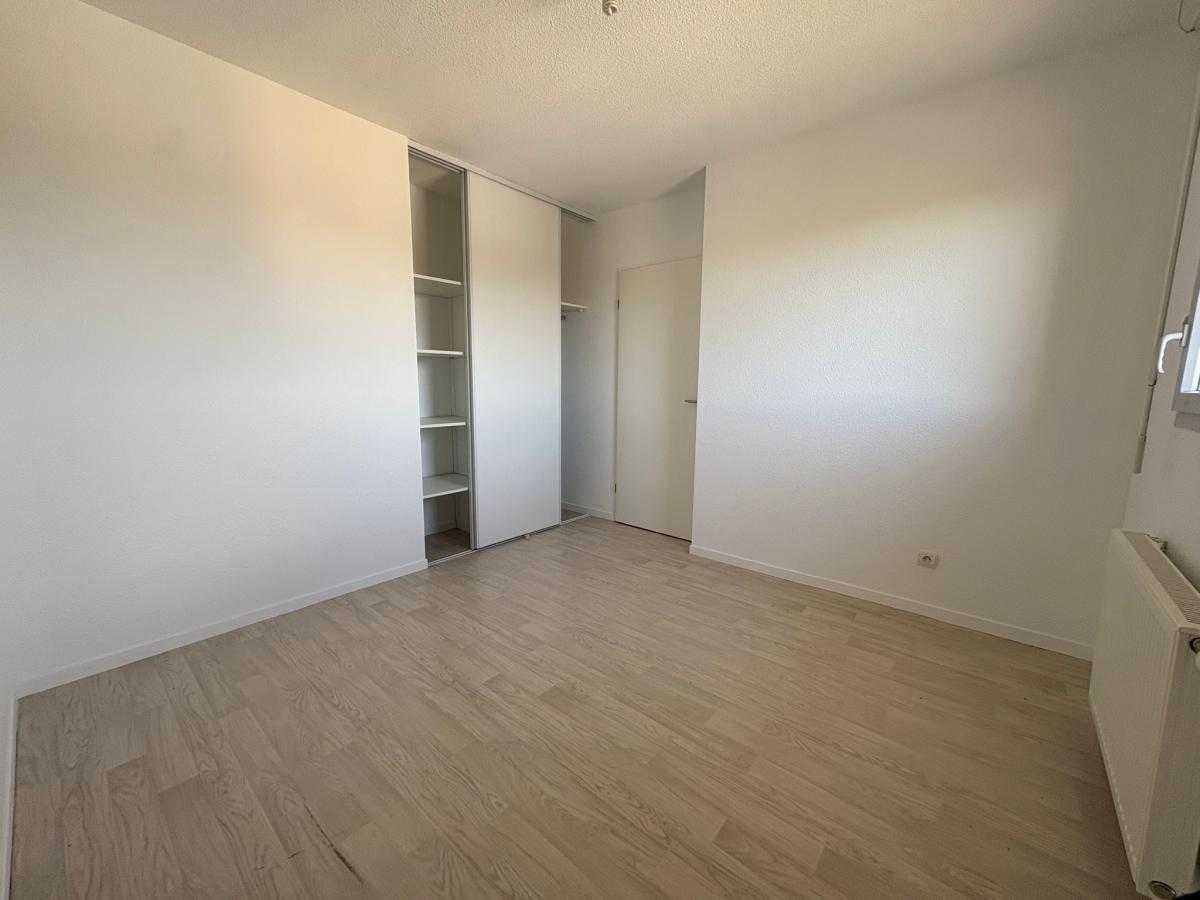 
																																							5 pièces - 
																																						RDC - 95m² - 1 171,95 € - Photo #3