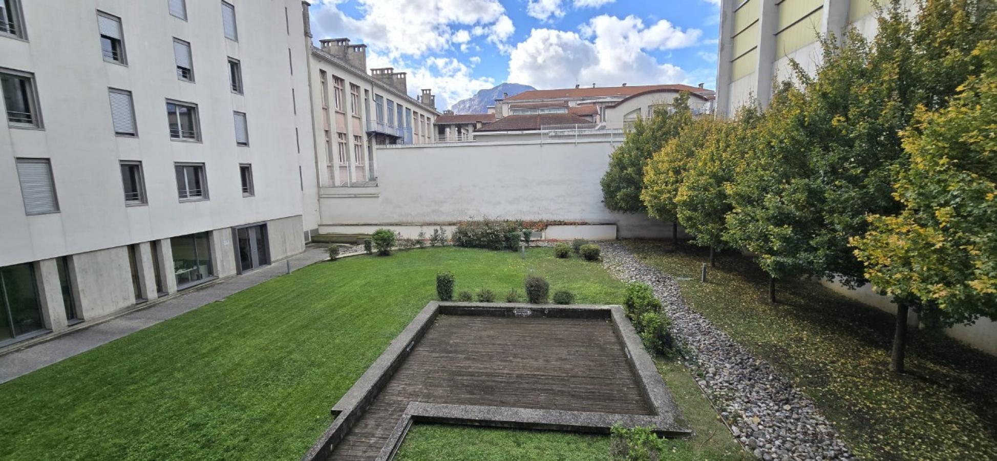 
																			3 pièces - 
																		1er étage - 85m² - 1 154,44 € - Photo #4