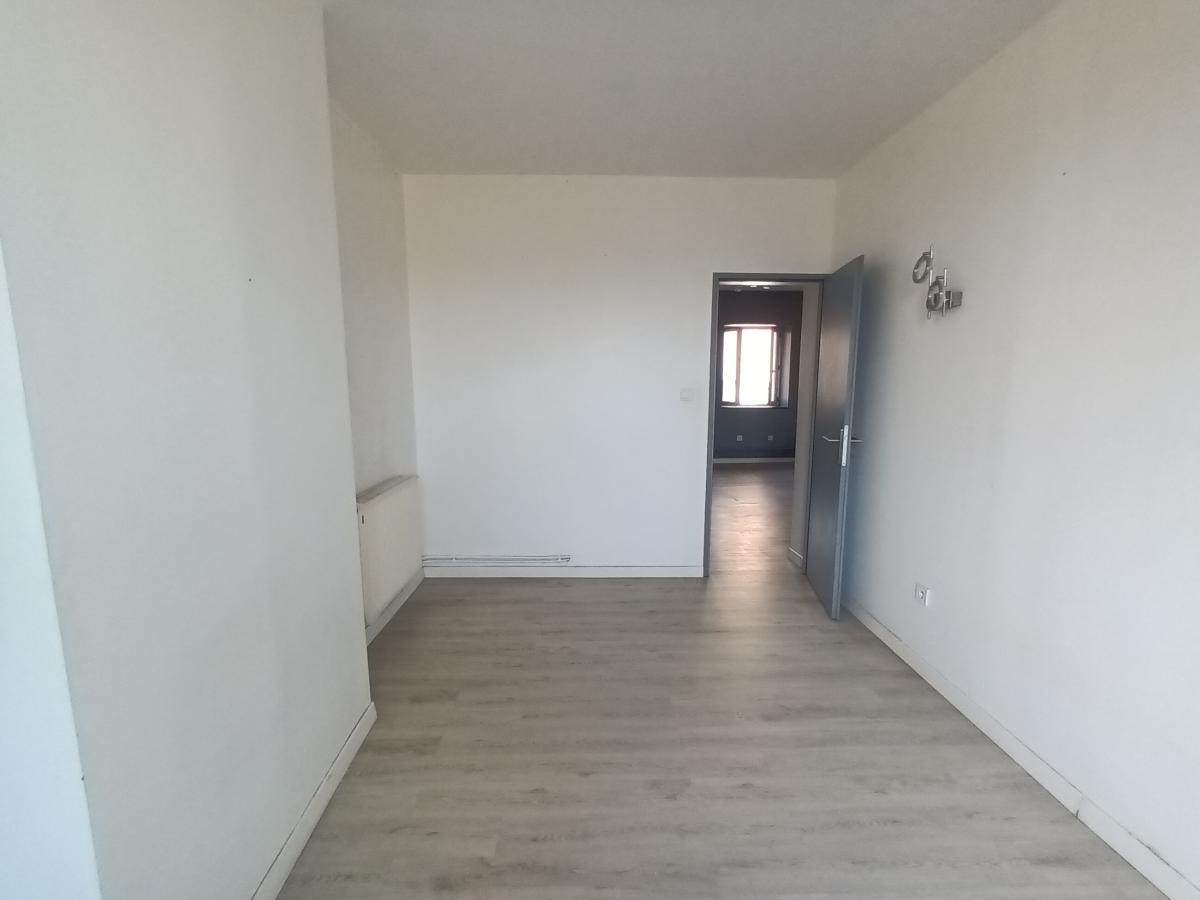 2 pièces - 3ème étage - 46m² - 567,64 € - Photo #3