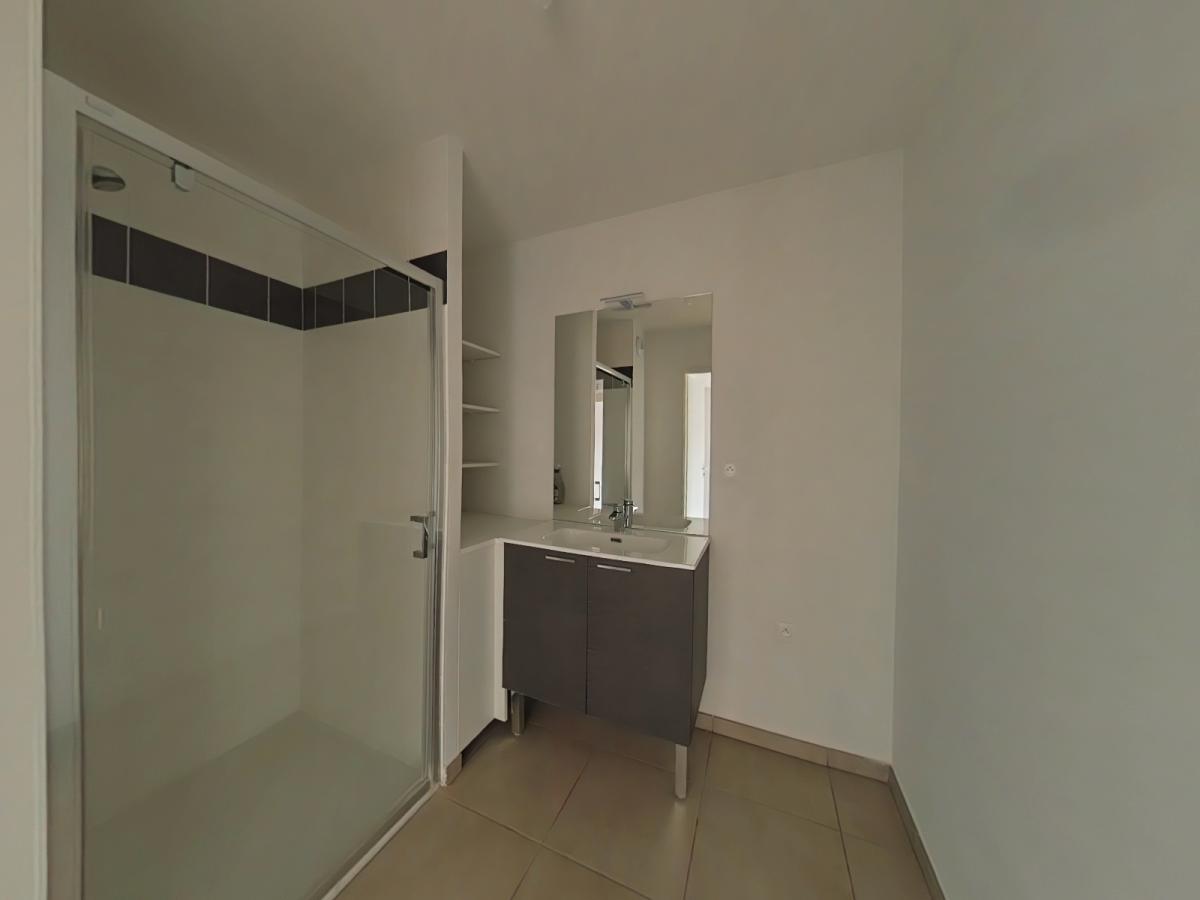 
																																							3 pièces - 
																																						2ème étage - 66m² - 803,64 € - Photo #4