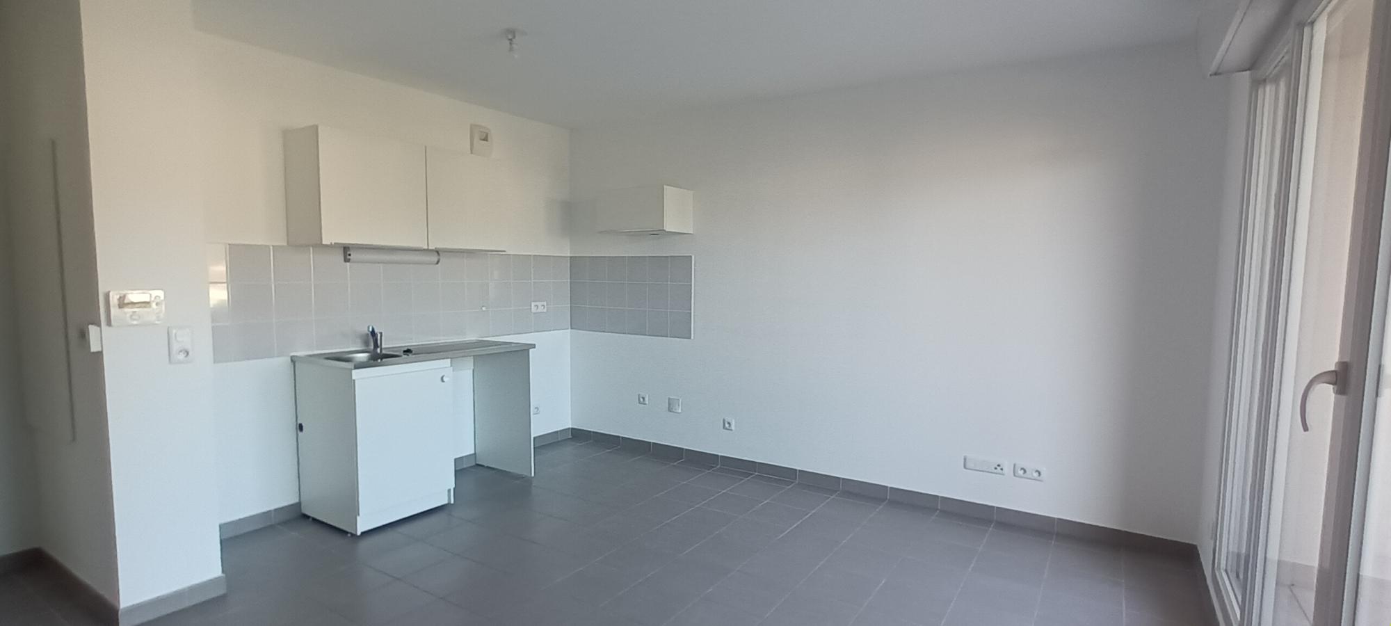 2 pièces - 4ème étage - 38m² - 743,77 € - Photo #1