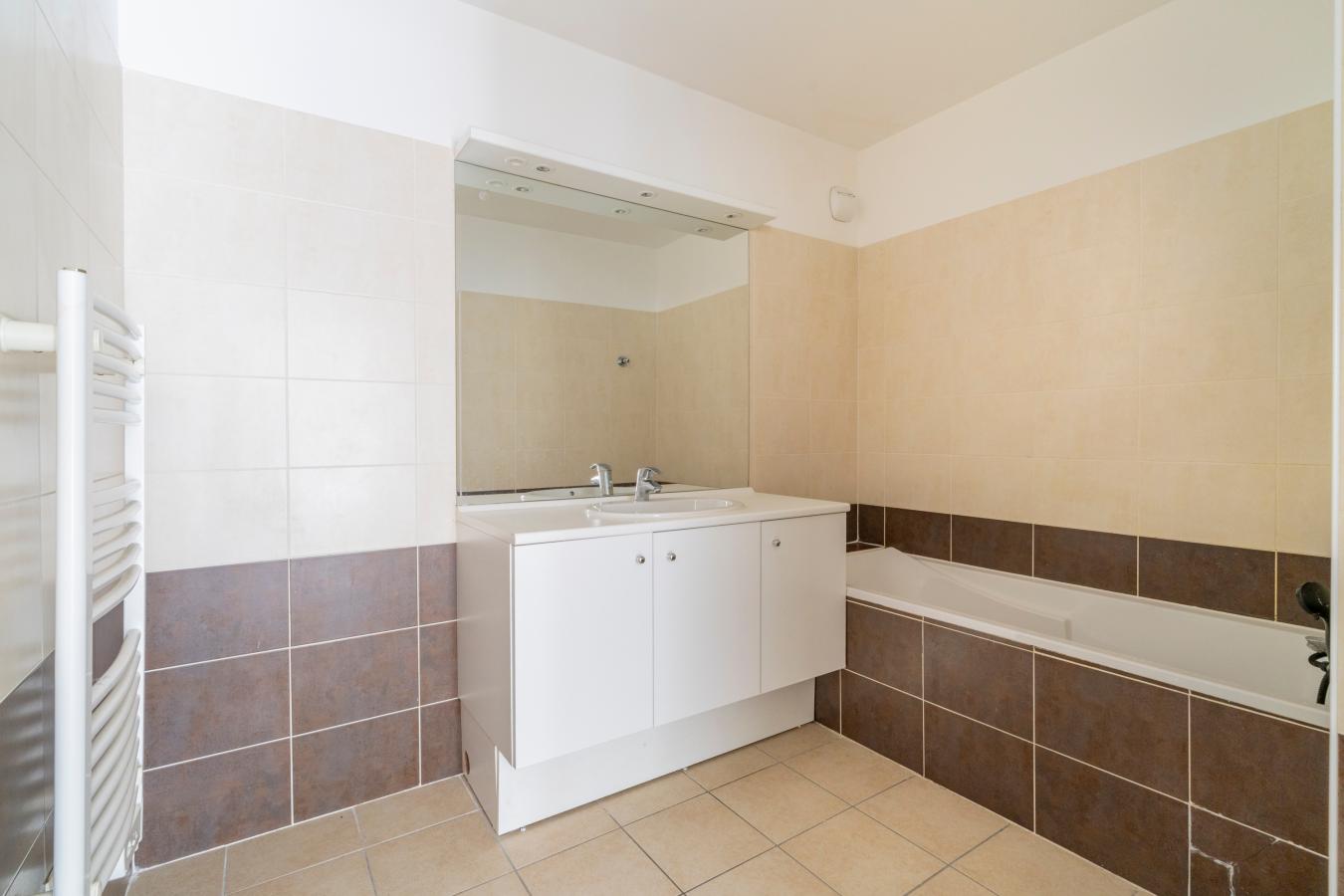 
																			3 pièces - 
																		RDC - 225 400 € - Photo #7