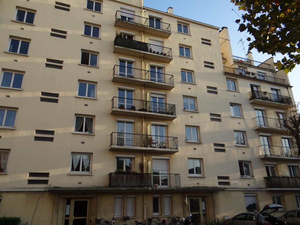 
																			1 pièce - 
																		RDC - 30m² - 815,64 € - Photo #1
