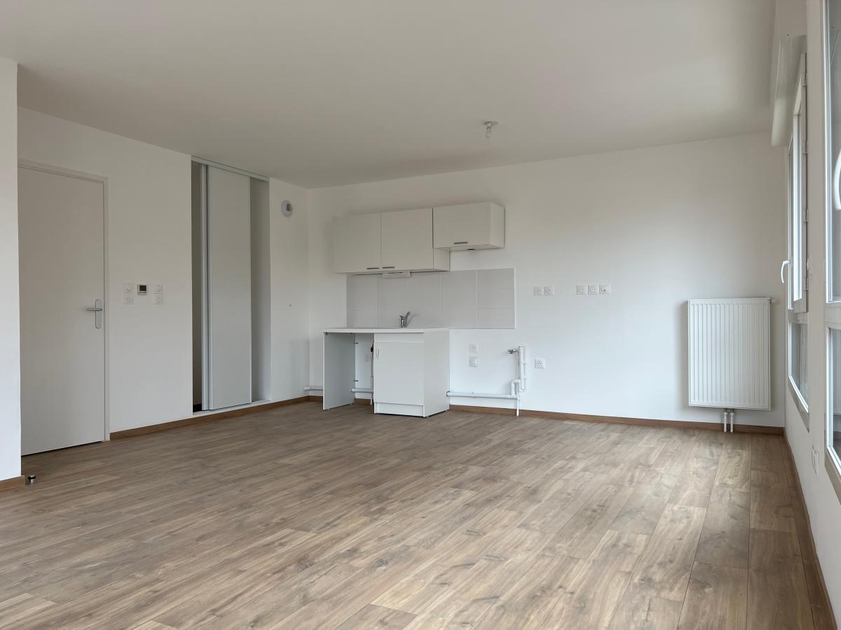 
																																							2 pièces - 
																																						1er étage - 48m² - 748,76 € - Photo #2