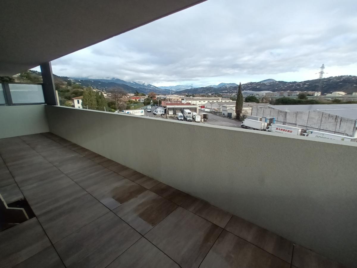 3 pièces - 2ème étage - 61m² - 1 011,24 € - Photo #2