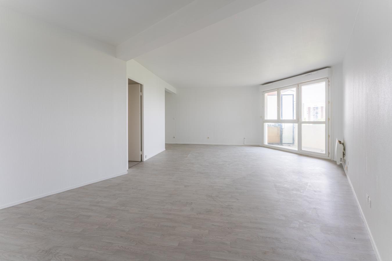 
																			1 pièce – 
																		7ème étage – 40m² - 124 000 € - Photo #1