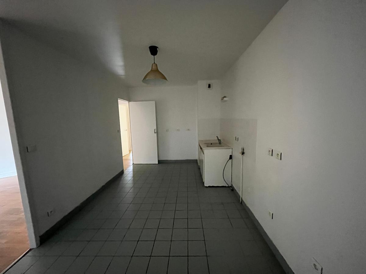 
																			3 pièces - 
																		1er étage - 72m² - 160 000 € - Photo #1