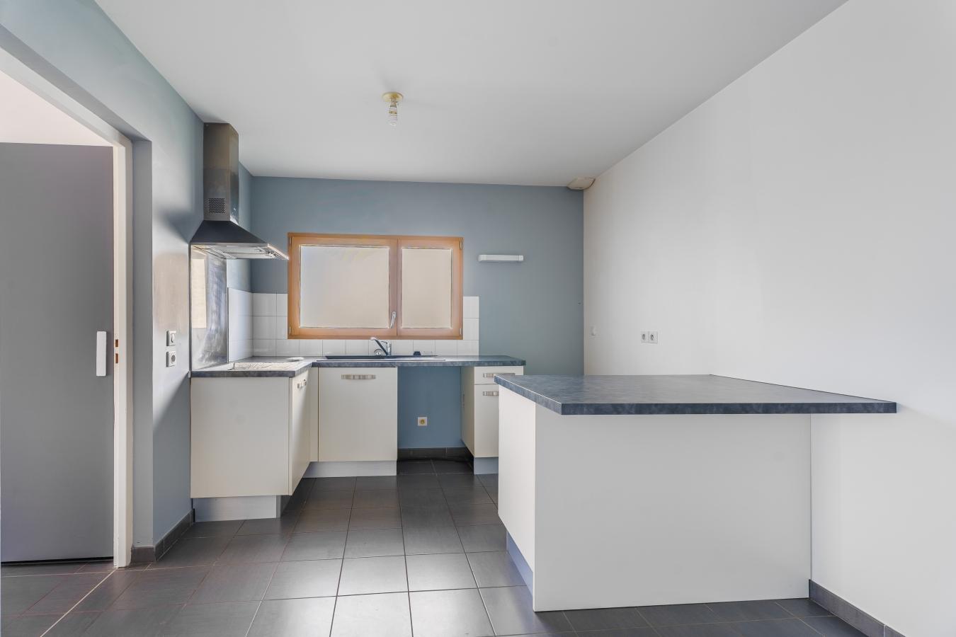 
																																							4 pièces - 
																																						RDC - 92m² - 1 300,53 € - Photo #2