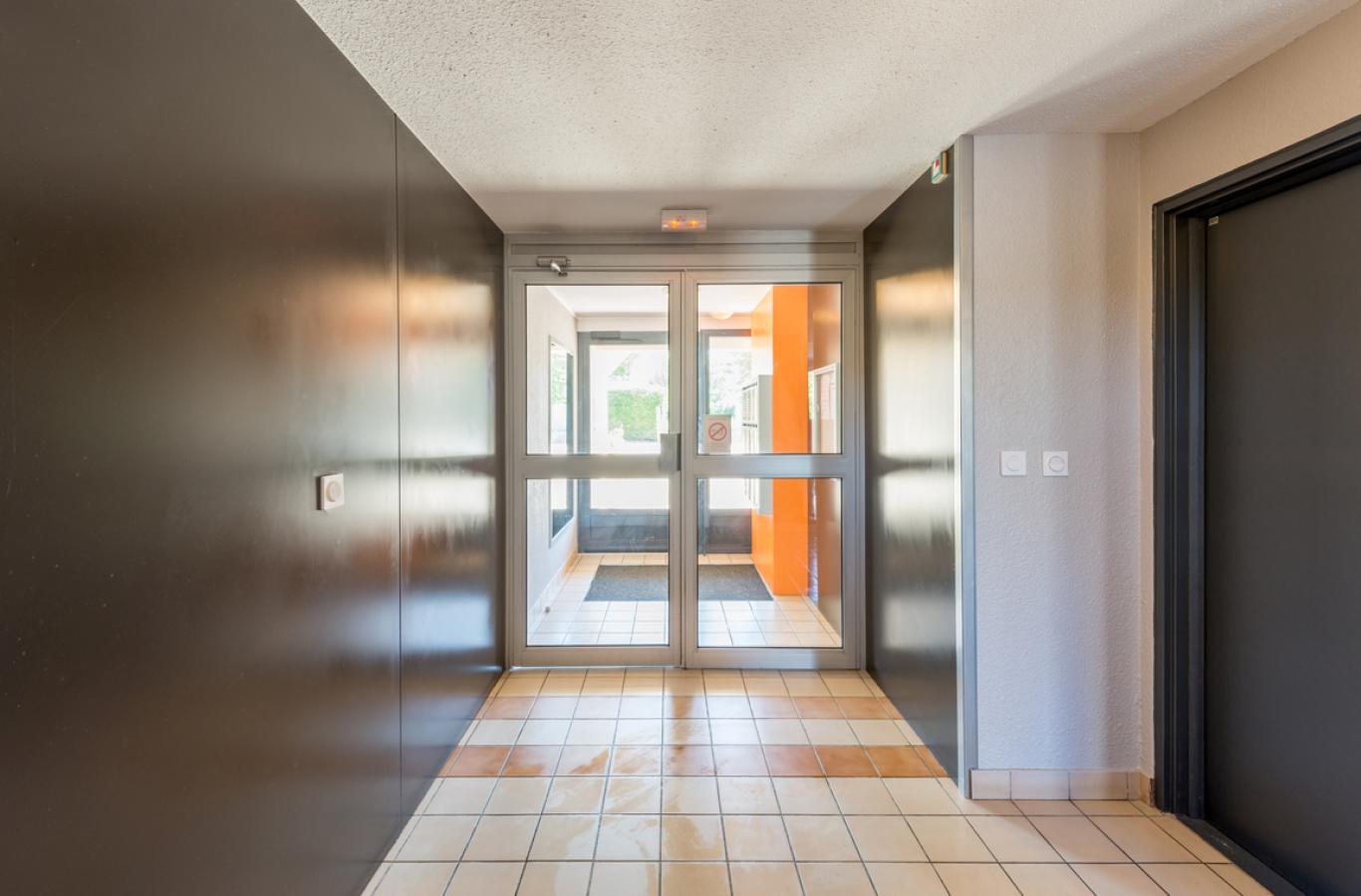 
																																							3 pièces - 
																																						2ème étage - 67m² - 600,73 € - Photo #2