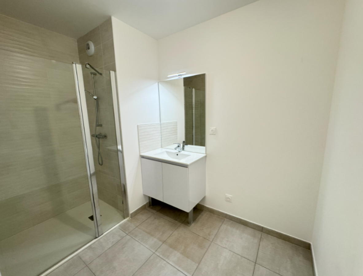 
																			2 pièces - 
																		3ème étage - 47m² - 750,27 € - Photo #2