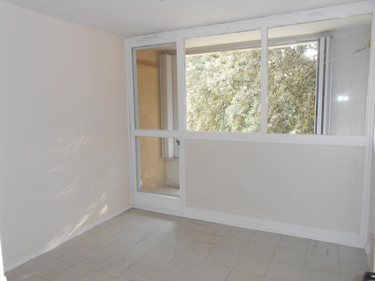 
																			4 pièces - 
																		4ème étage - 69m² - 638,85 € - Photo #2