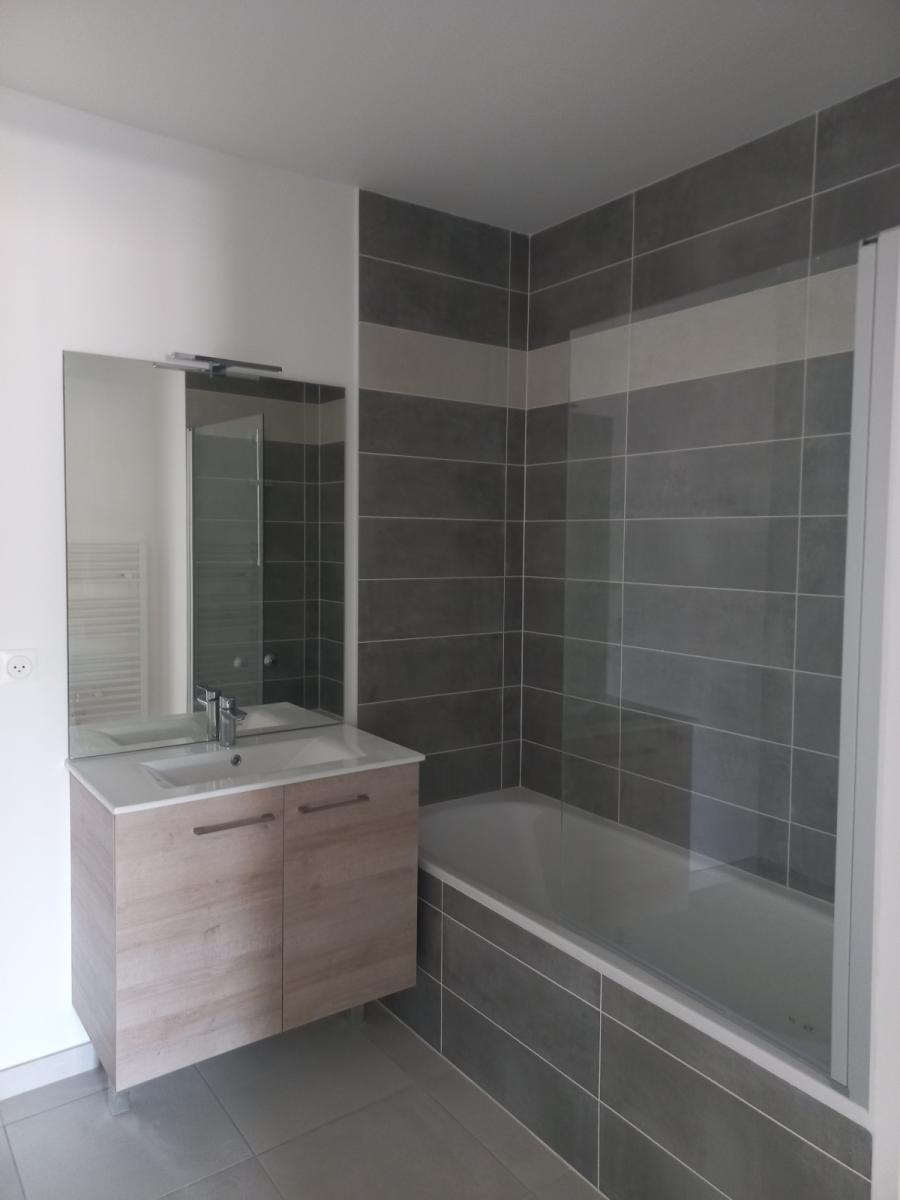 
																			1 pièce - 
																		RDC - 32m² - 626,97 € - Photo #3