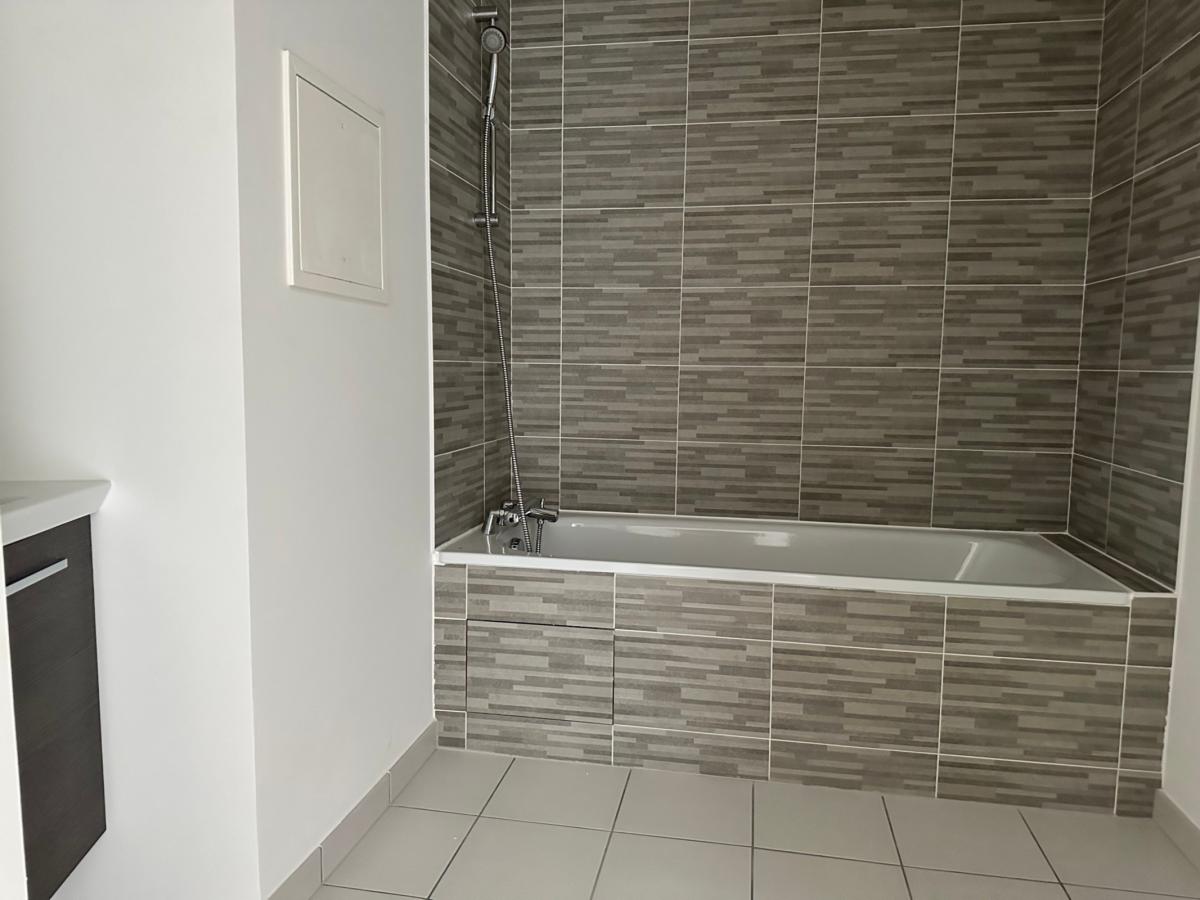 3 pièces - 1er étage - 60m² - 1 069,89 € - Photo #5