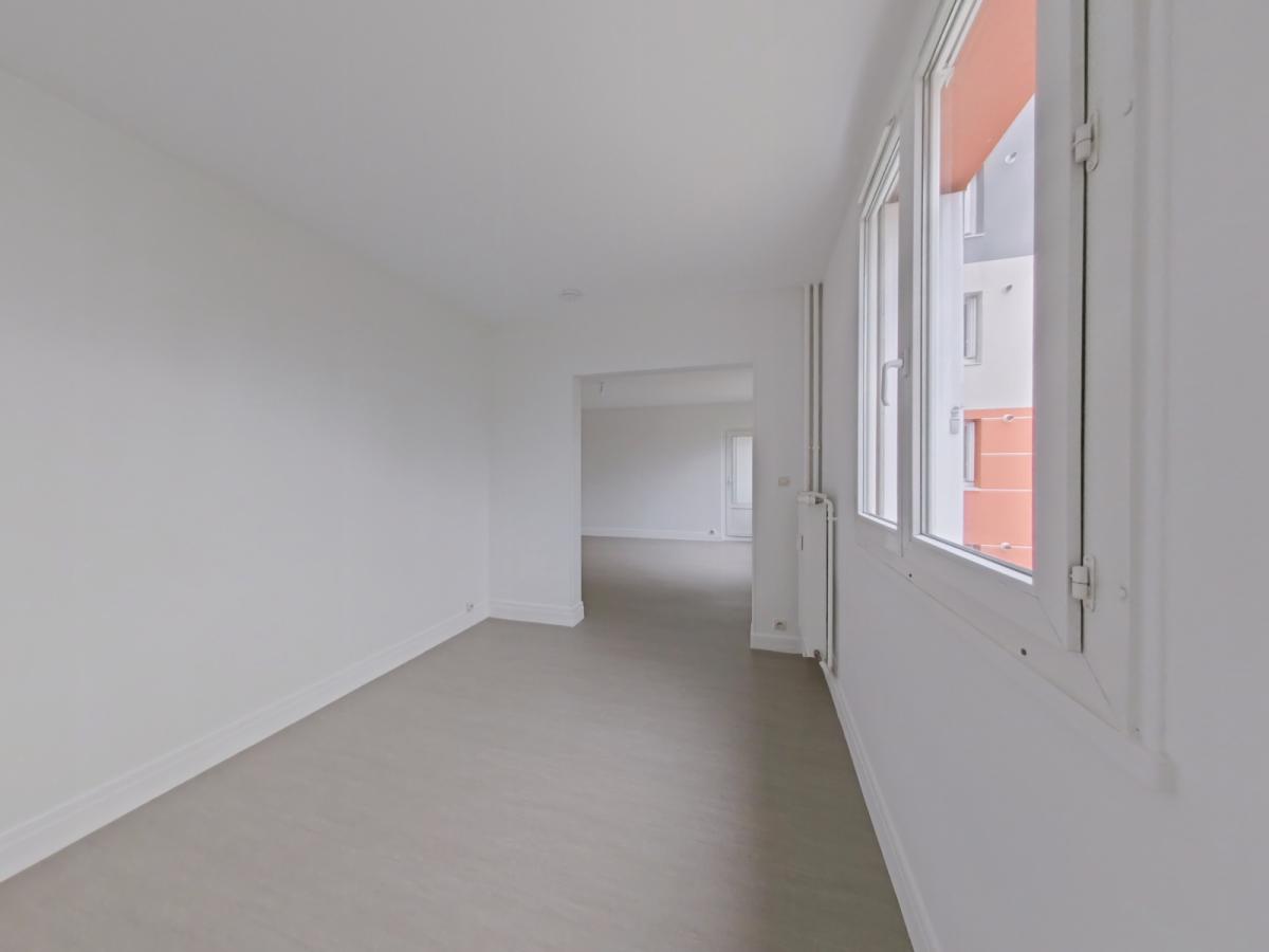 
																																							4 pièces - 
																																						7ème étage - 74m² - 819,94 € - Photo #1