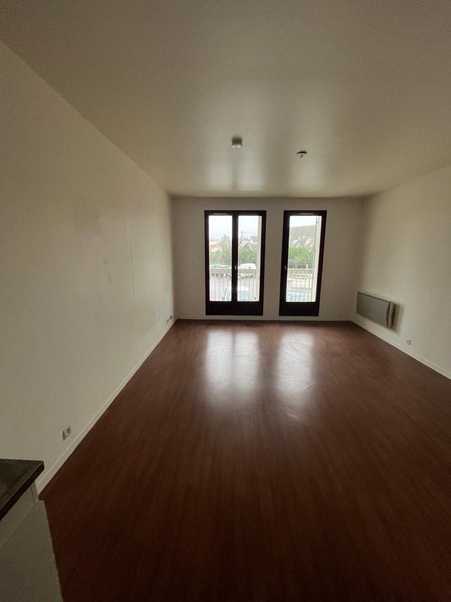 
																			1 pièce – 
																		1er étage – 27m² - 50 000 € - Photo #6