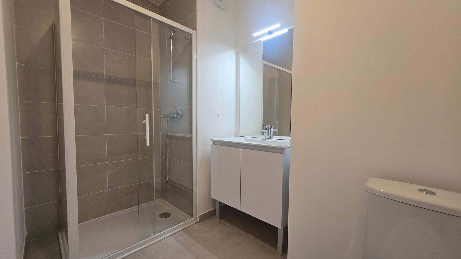 
																																							1 pièce - 
																																						RDC - 22m² - 425,55 € - Photo #4