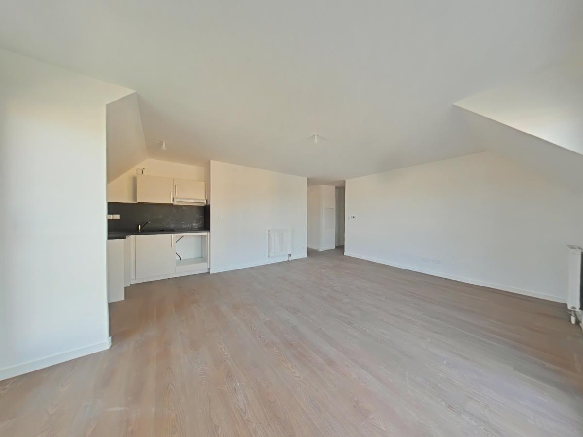 
																			3 pièces - 
																		2ème étage - 63m² - 832,53 € - Photo #2