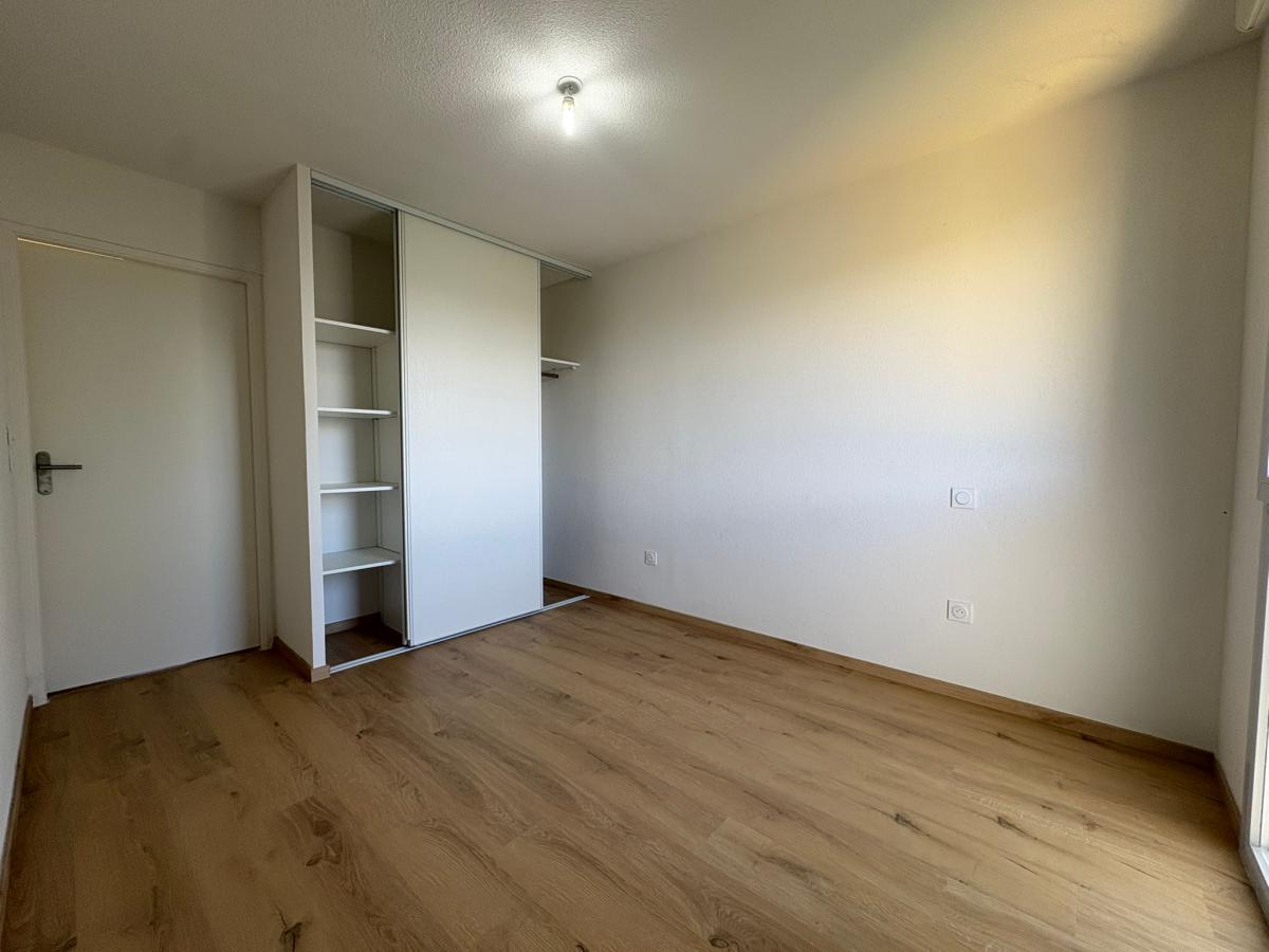 3 pièces - 1er étage - 65m² - 610,55 € - Photo #6