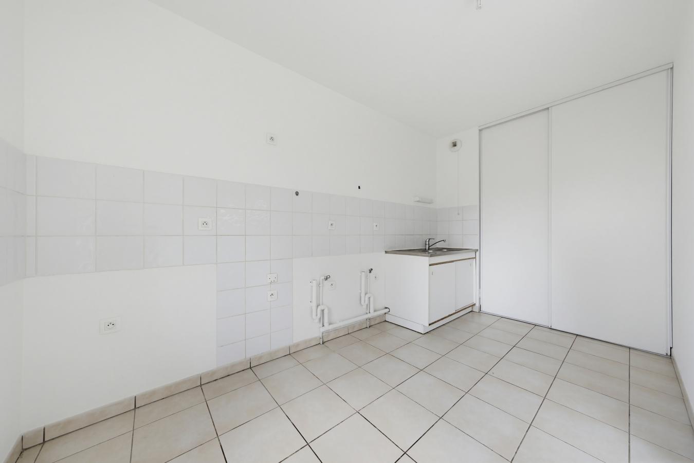 
																																							3 pièces - 
																																						2ème étage - 61m² - 170 000 € - Photo #1