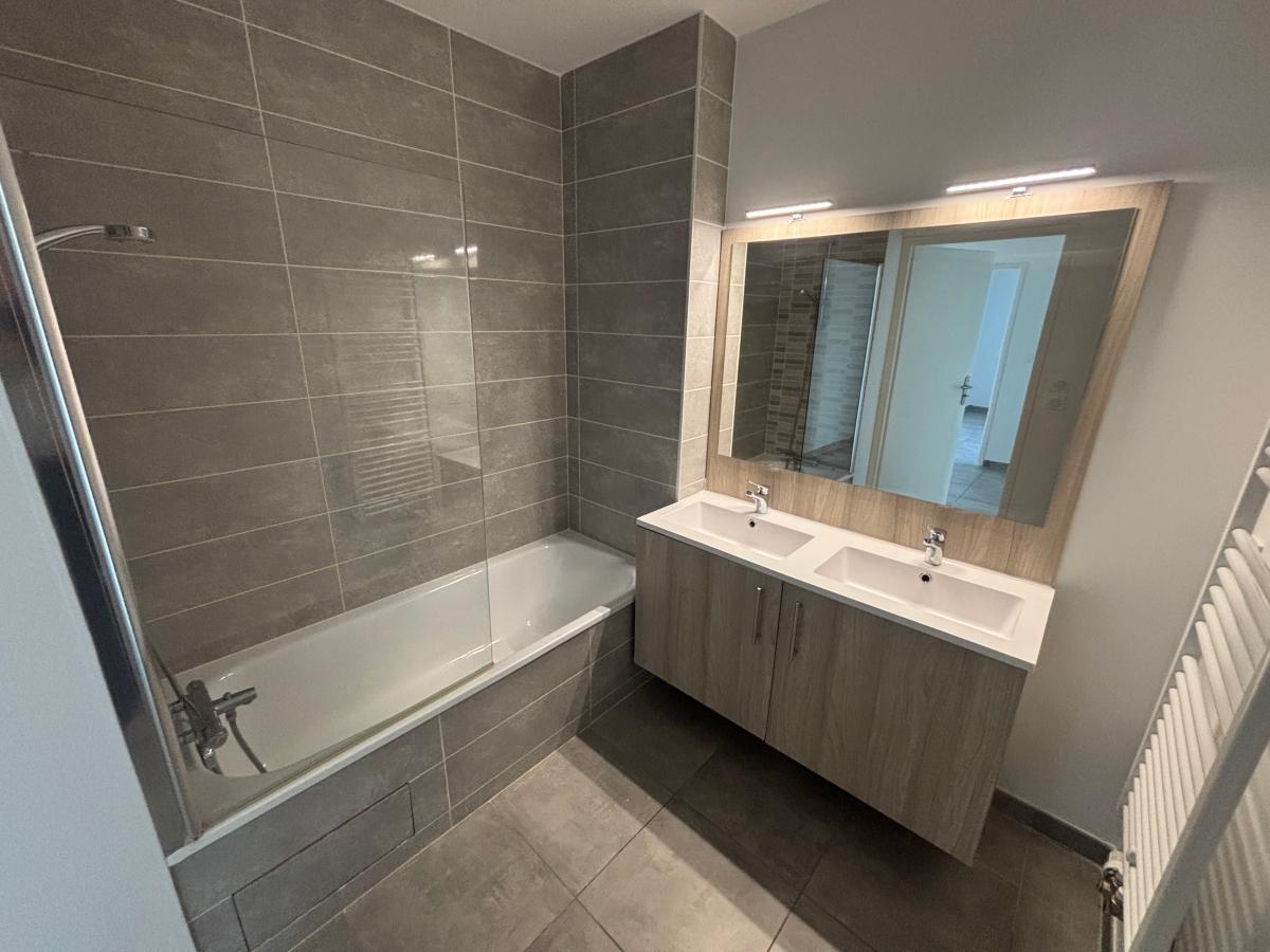 4 pièces - 6ème étage - 81m² - 1 062,96 € - Photo #5