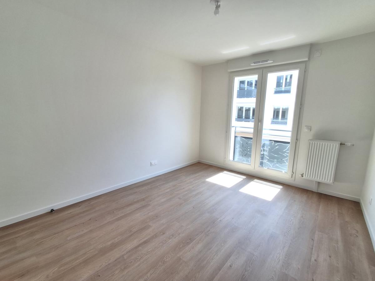 1 pièce - 1er étage - 29m² - 726,75 € - Photo #2