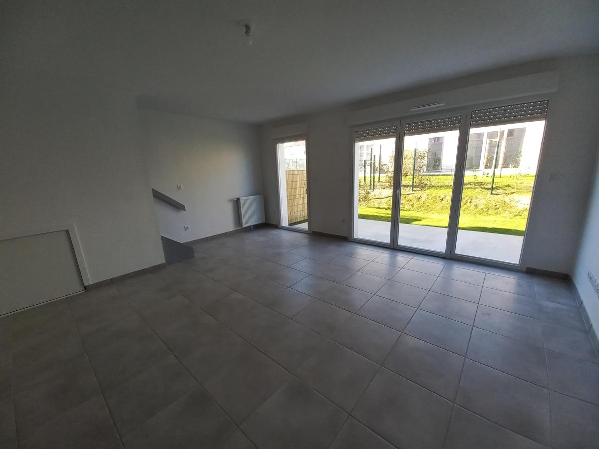 
																																							4 pièces - 
																																						RDC - 76m² - 908,49 € - Photo #2