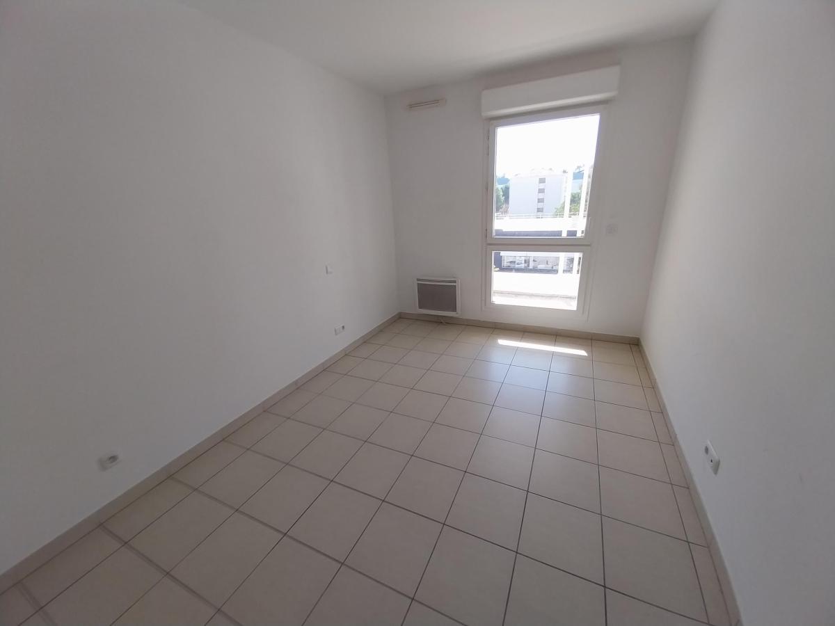 3 pièces - 4ème étage - 66m² - 1 116,74 € - Photo #4