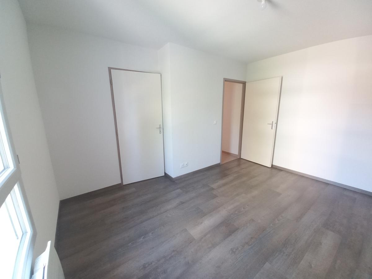 
																																							2 pièces - 
																																						2ème étage - 52m² - 636,18 € - Photo #4