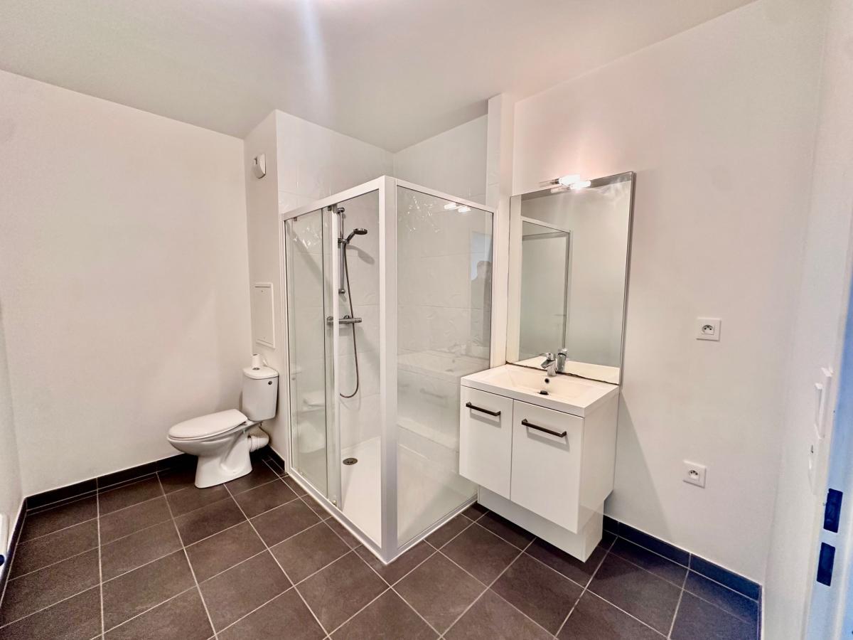 2 pièces - 3ème étage - 40m² - 851,65 € - Photo #3