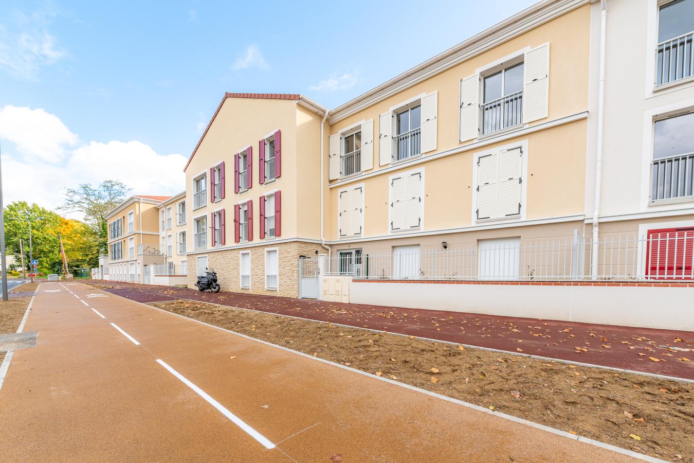 
																																							3 pièces - 
																																						1er étage - 64m² - 1 295,17 € - Photo #5