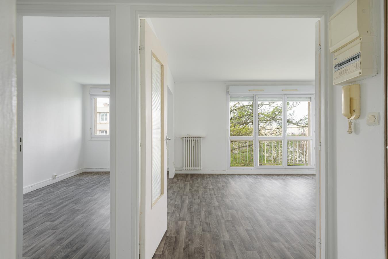 
																			5 pièces - 
																		3ème étage - 90m² - 1 602,23 € - Photo #3
