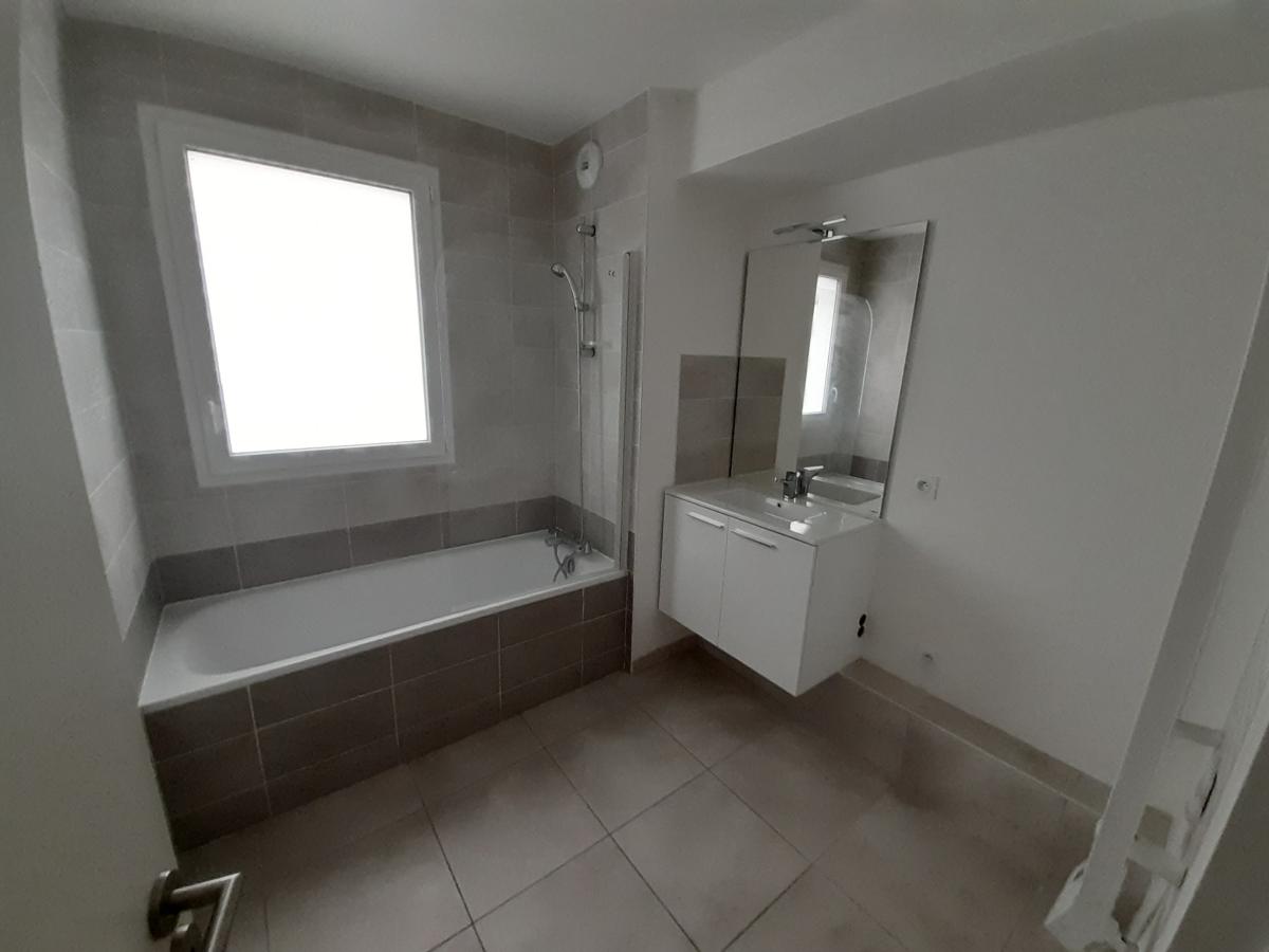 3 pièces - RDC - 67m² - 981,36 € - Photo #3