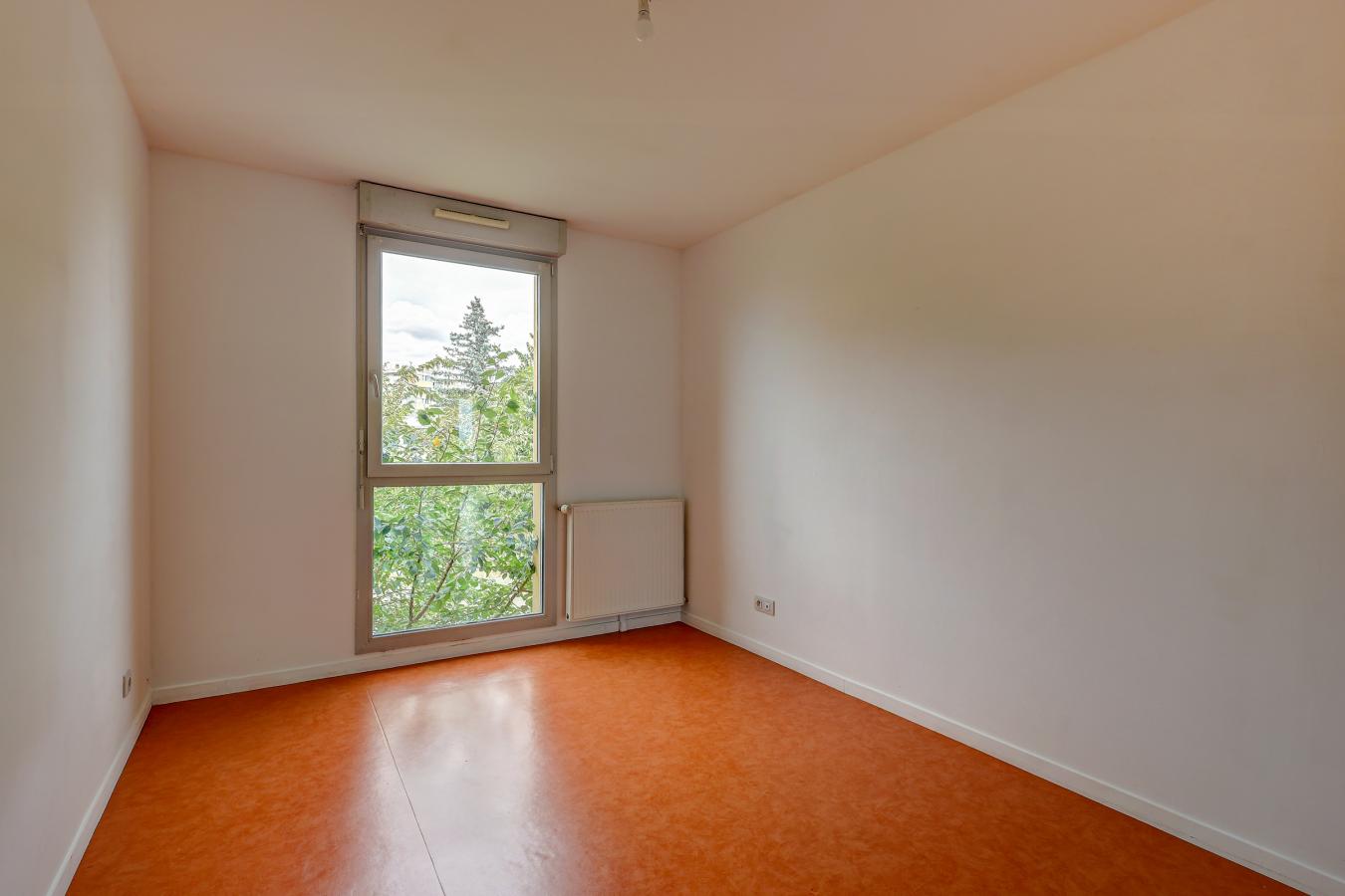 
																			5 pièces - 
																		RDC - 115m² - 255 600 € - Photo #4